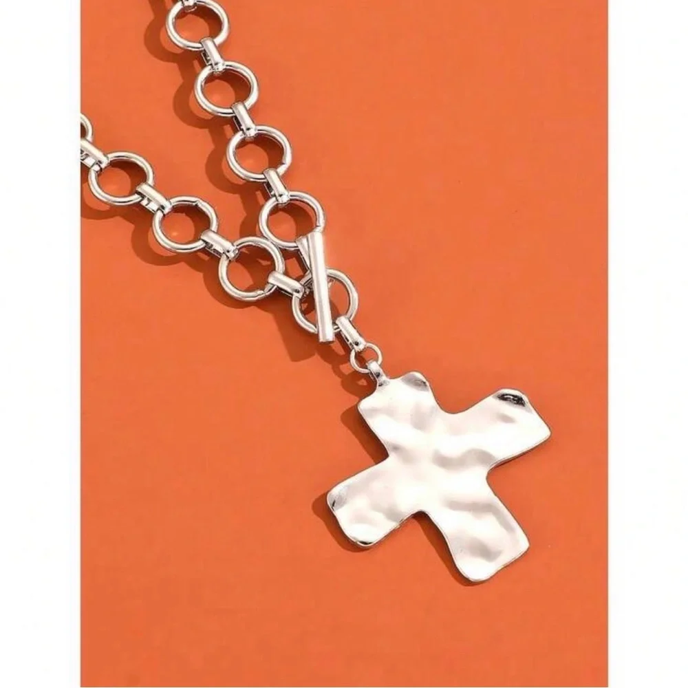 Silver‎ Tone Cross Pendant Necklace